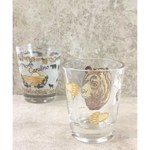 North Caroline Shot Glass Set of 2 Black Brown Bear Souvenir Travel Memorabilia - Picture 6 of 12